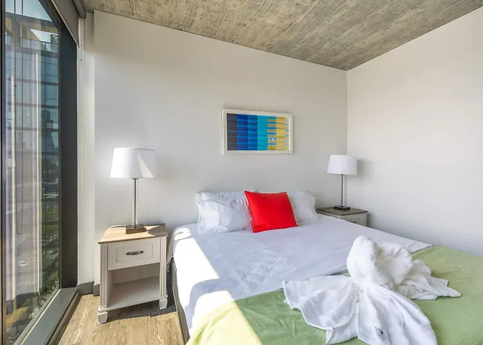 Bright & Modern 2br Perfect Escape Chicago