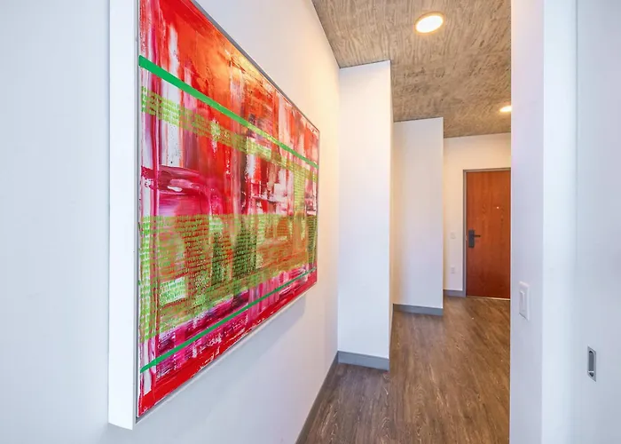Bright & Modern 2br Perfect Escape Chicago