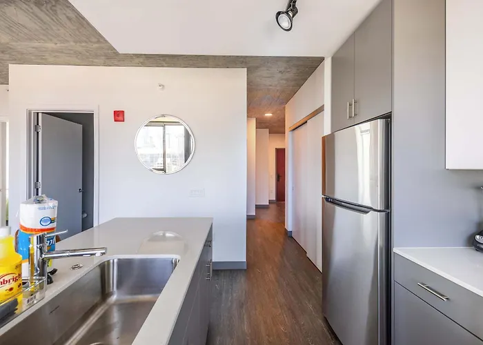 Bright & Modern 2br Perfect Escape Chicago